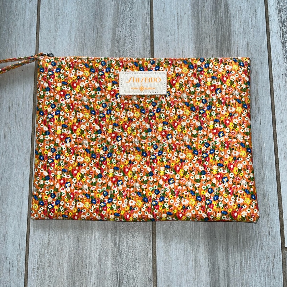 SHISEIDO X TORY BURCH wristlet